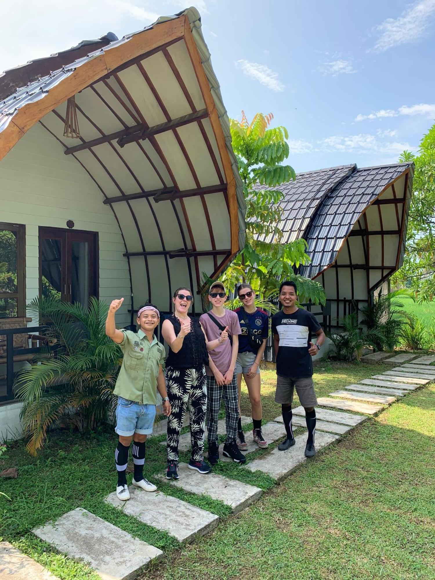 Gino'S Place - Guest House & Jungle Trekking Bukit Lawang Εξωτερικό φωτογραφία